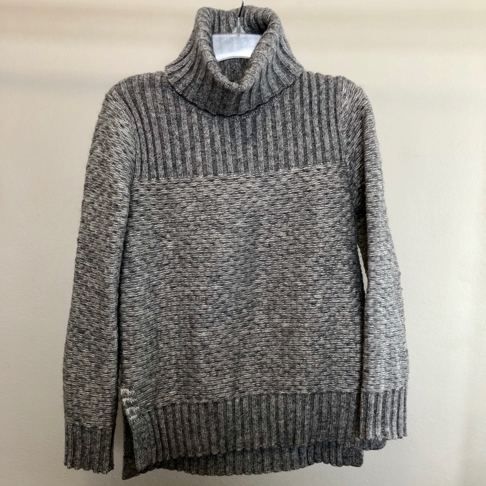 Banana Republic Grey & Silver Turtleneck Sweater